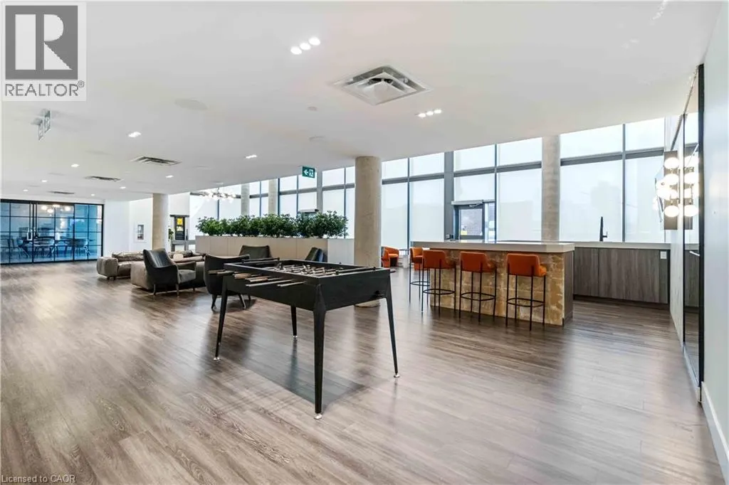 15 WELLINGTON Street S Unit# 408, #408