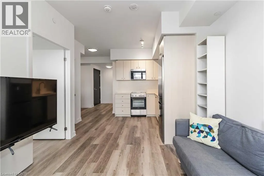 15 WELLINGTON Street S Unit# 408, #408