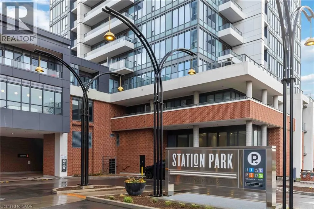 15 WELLINGTON Street S Unit# 408, #408