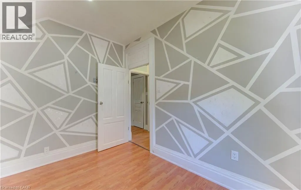 138 COURTLAND Avenue E