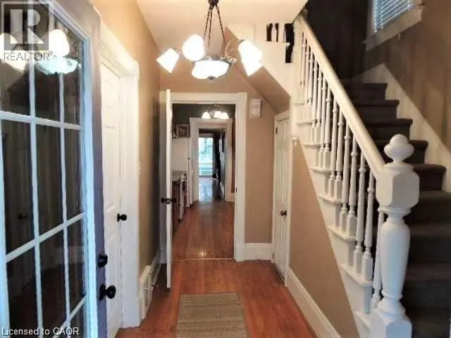 134 COURTLAND Avenue E