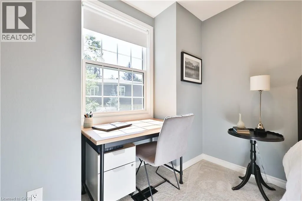 206 ROSSMORE Boulevard