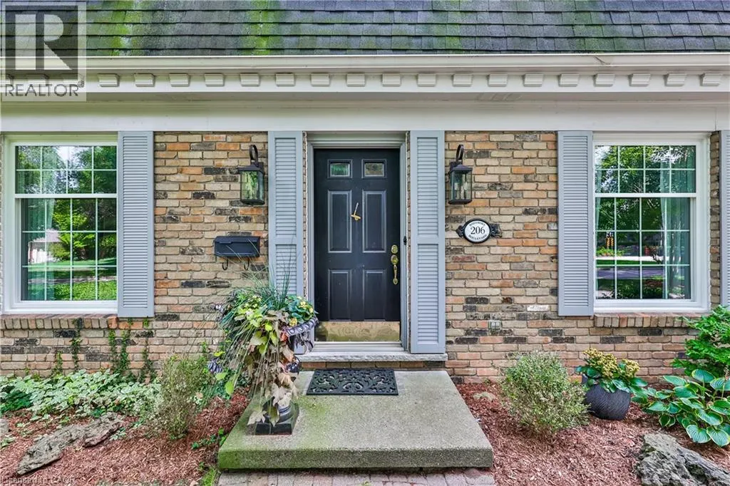 206 ROSSMORE Boulevard