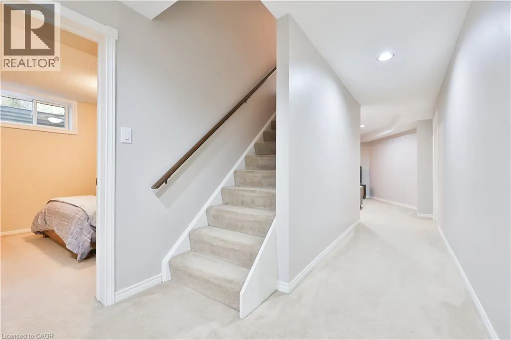 206 ROSSMORE Boulevard