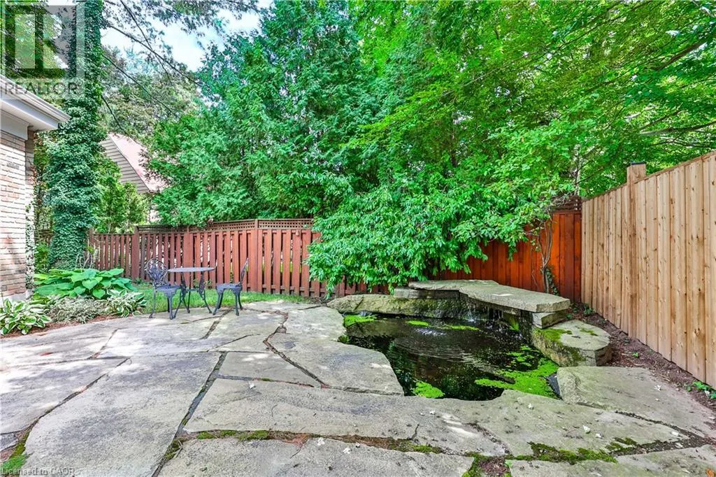 206 ROSSMORE Boulevard