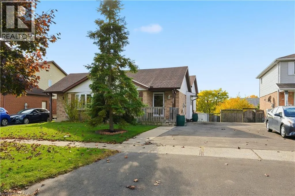 253 BENESFORT Crescent