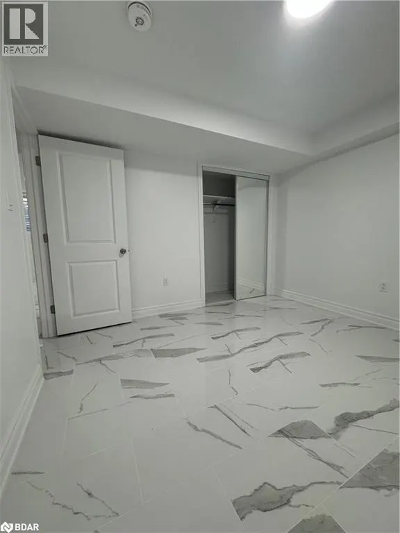 29 PADDINGTON Grove Unit# Lower, #Lower