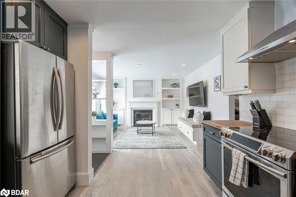 54 SOPHIA Street E Unit# Main, #Main