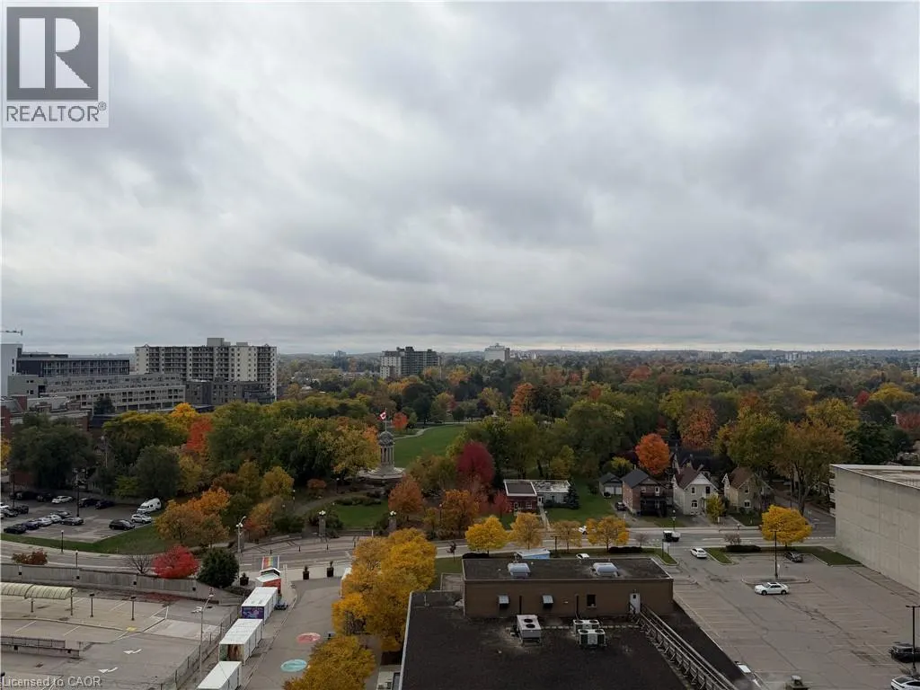 60 CHARLES Street W Unit# 1105, #1105