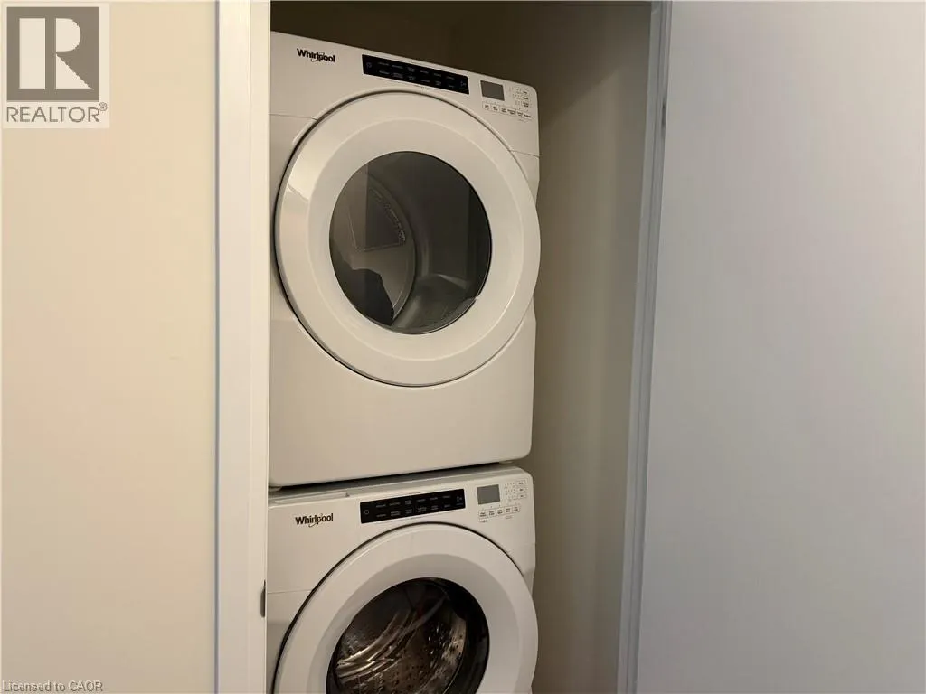 60 CHARLES Street W Unit# 1105, #1105