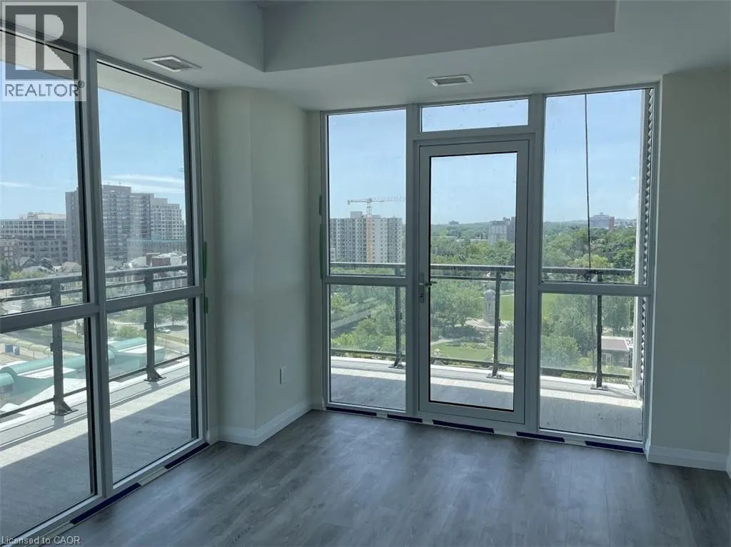 60 CHARLES Street W Unit# 1105, #1105