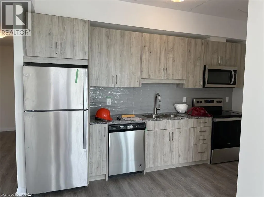 60 CHARLES Street W Unit# 1105, #1105