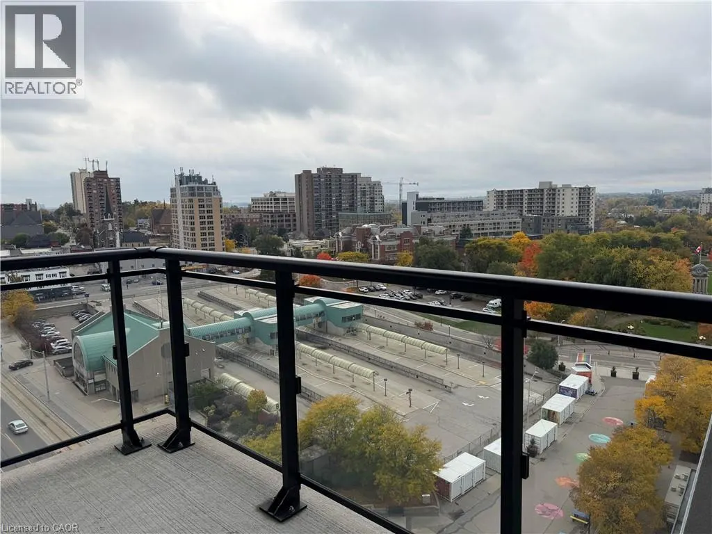 60 CHARLES Street W Unit# 1105, #1105