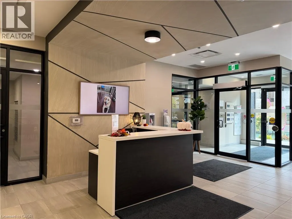 60 CHARLES Street W Unit# 1105, #1105