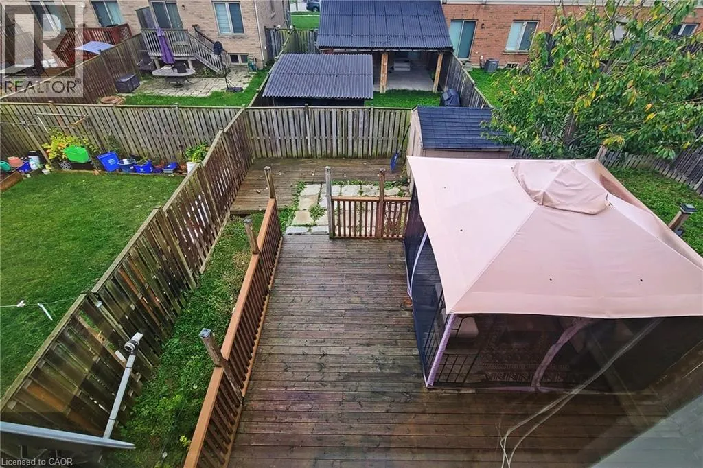 43 BANKFIELD Crescent