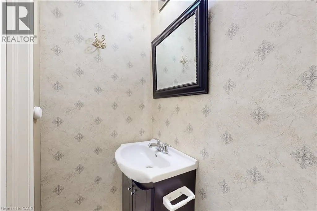 43 BANKFIELD Crescent