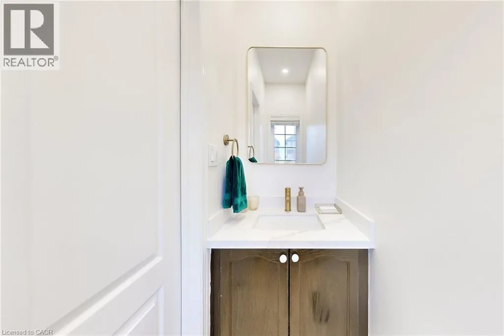 43 BANKFIELD Crescent