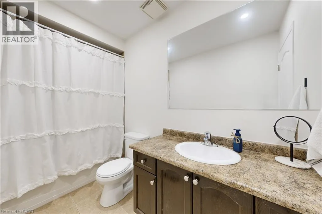 43 BANKFIELD Crescent