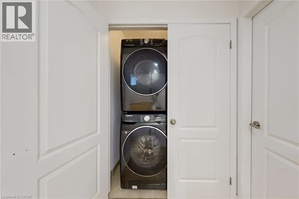 43 BANKFIELD Crescent