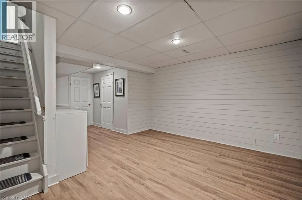 465 WOOLWICH Street N Unit# 32, #32