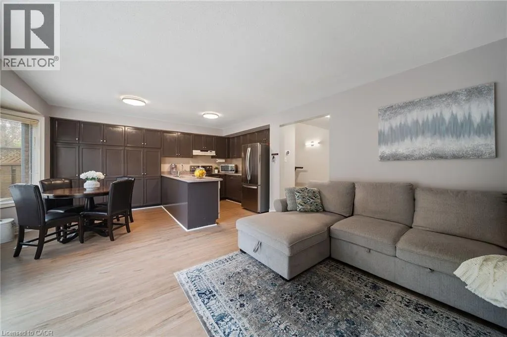 320 HAMILTON Drive Unit# 10, #10