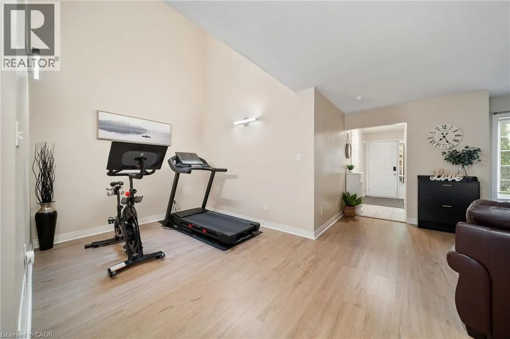 320 HAMILTON Drive Unit# 10, #10