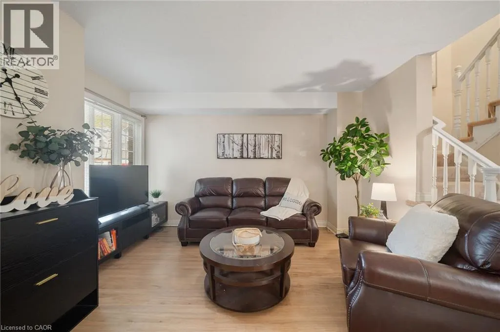 320 HAMILTON Drive Unit# 10, #10