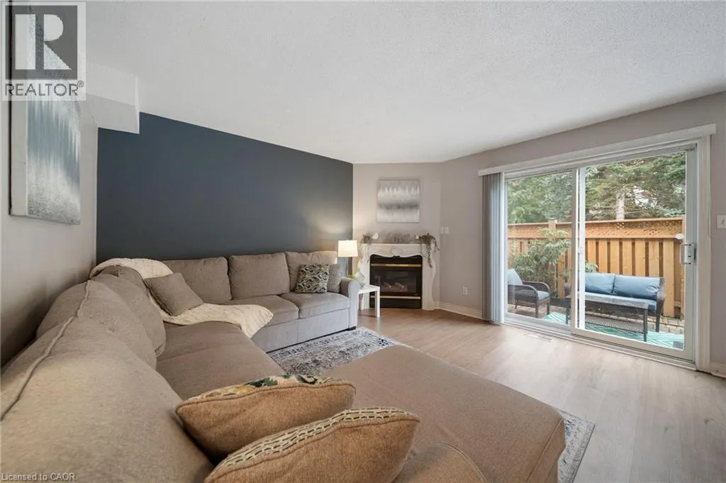 320 HAMILTON Drive Unit# 10, #10