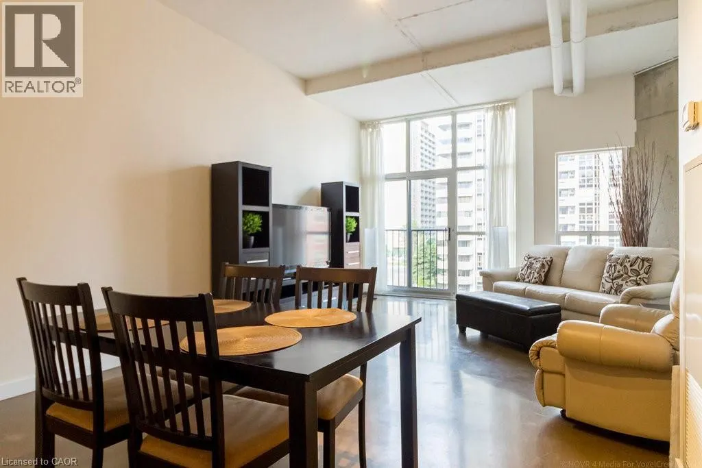 66 BAY Street S Unit# 613, #613