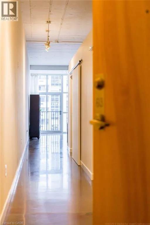 66 BAY Street S Unit# 613, #613