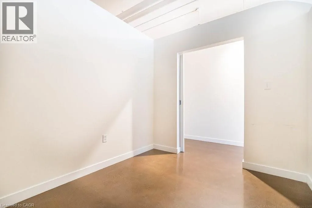 66 BAY Street S Unit# 613, #613