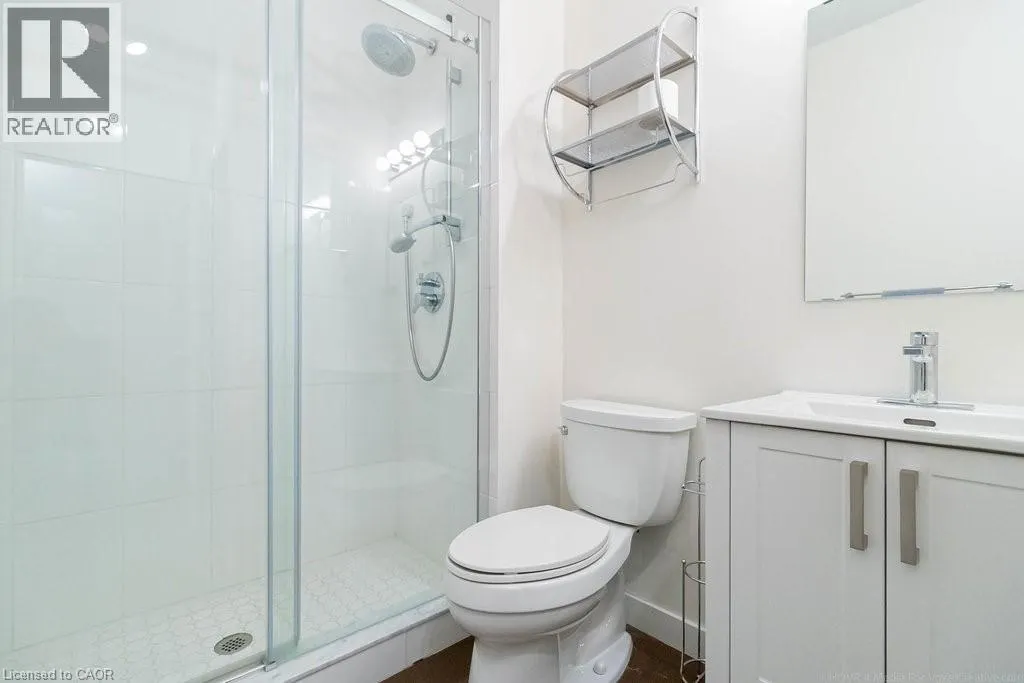 66 BAY Street S Unit# 613, #613