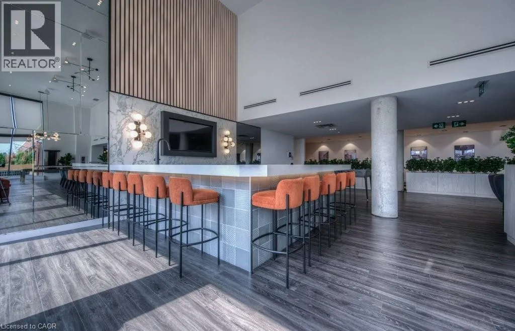 15 WELLINGTON Street S Unit# 904, #904