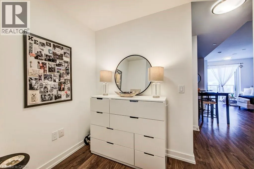 15 WELLINGTON Street S Unit# 904, #904