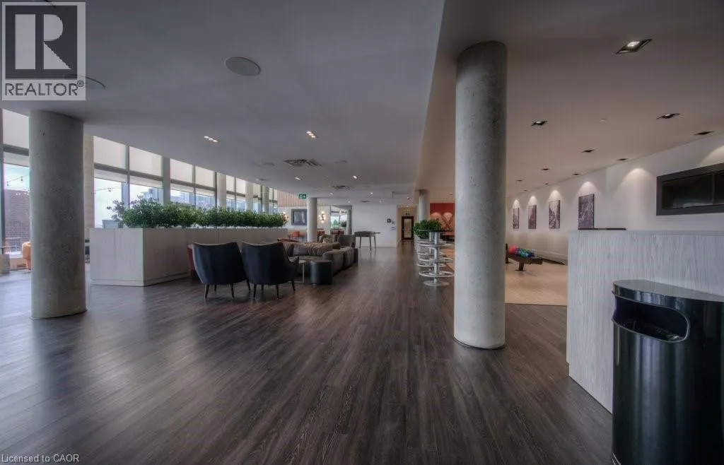 15 WELLINGTON Street S Unit# 904, #904