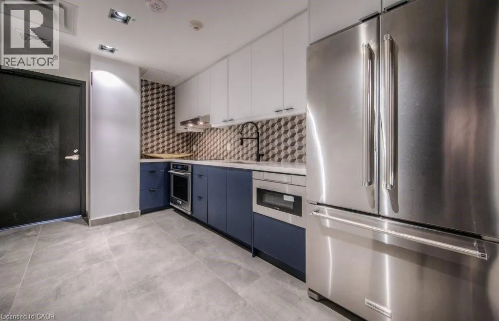 15 WELLINGTON Street S Unit# 904, #904