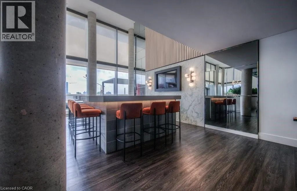 15 WELLINGTON Street S Unit# 904, #904