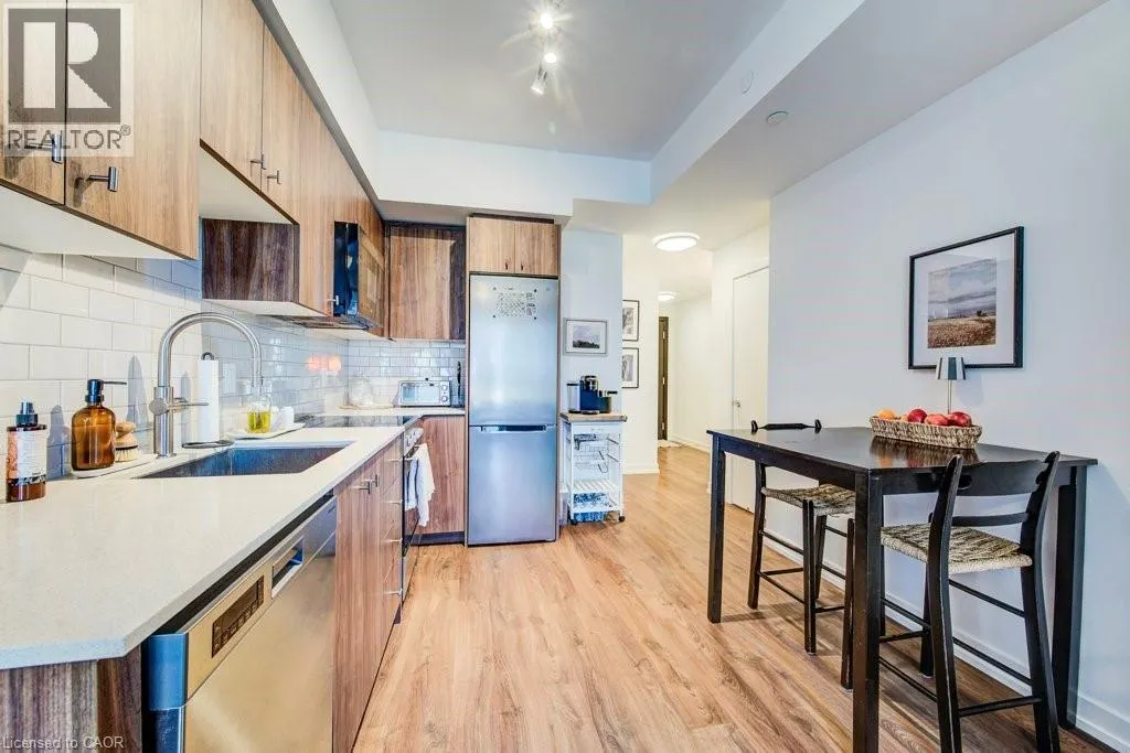 15 WELLINGTON Street S Unit# 904, #904