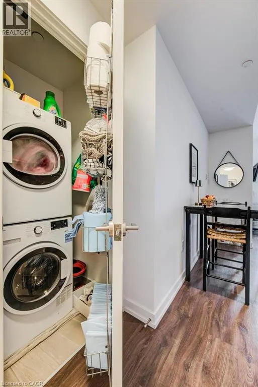 15 WELLINGTON Street S Unit# 904, #904