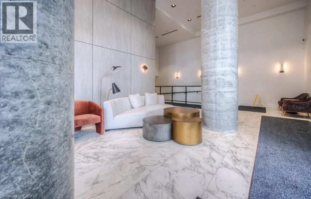 15 WELLINGTON Street S Unit# 904, #904