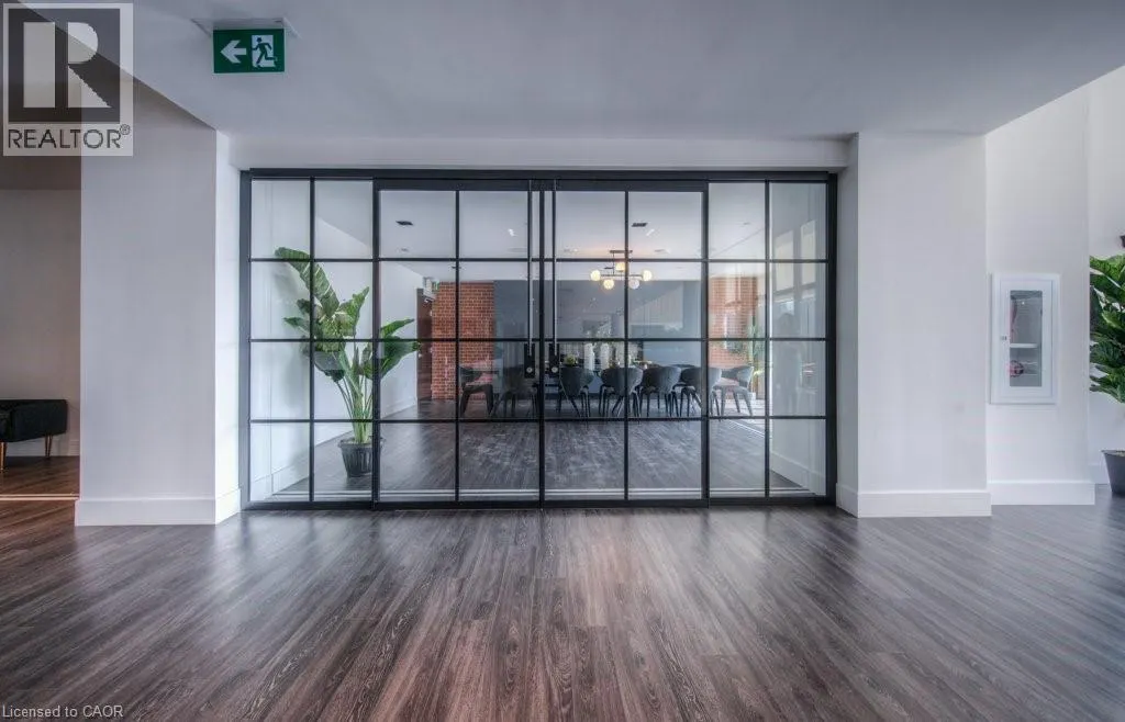 15 WELLINGTON Street S Unit# 904, #904