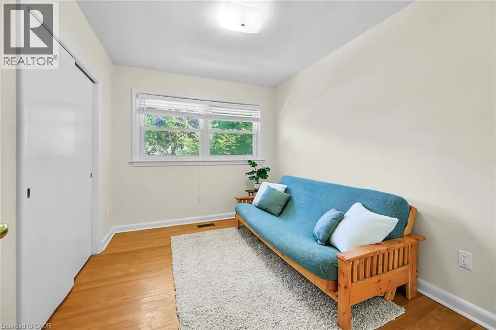 128 ONEIDA Boulevard