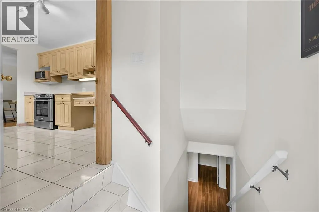 128 ONEIDA Boulevard