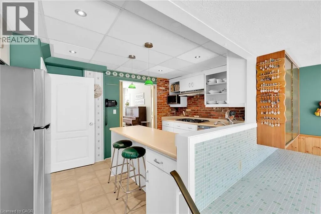 4889 CHERRYWOOD Drive