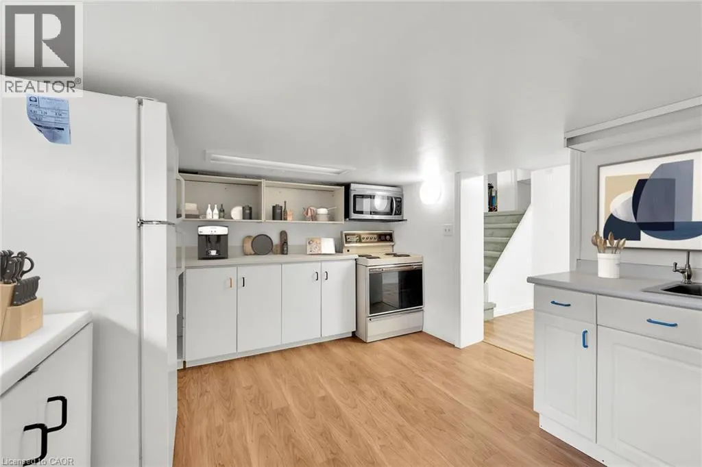 4889 CHERRYWOOD Drive