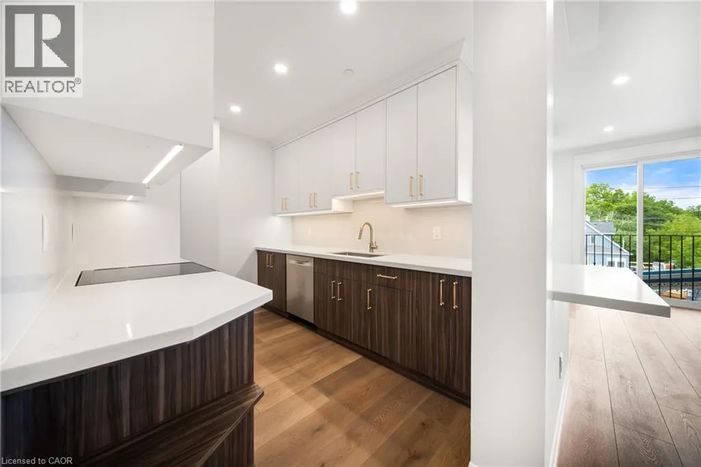 153 MAIN Street E Unit# 1, #1