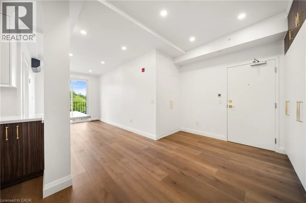 153 MAIN Street E Unit# 1, #1