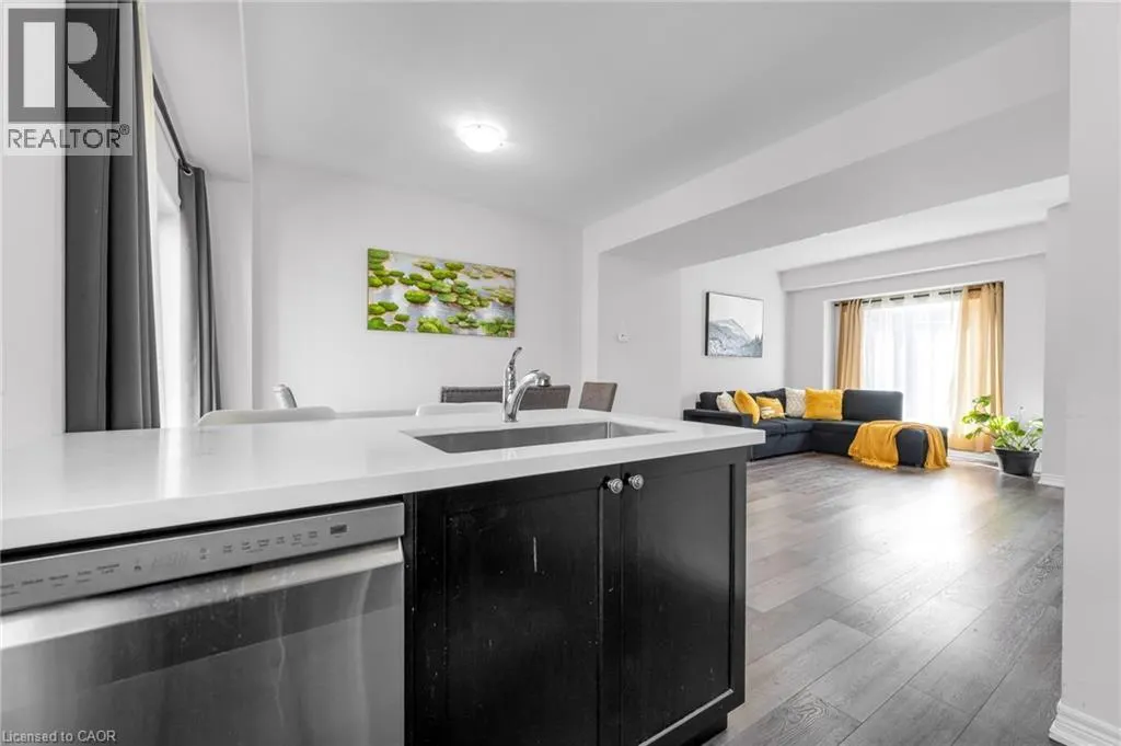 19 PICARDY Drive Unit# 15, #15