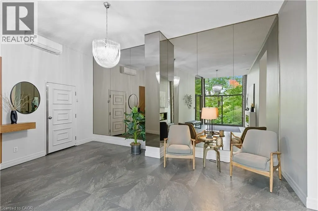 20 BERKLEY Road Unit# 702, #702