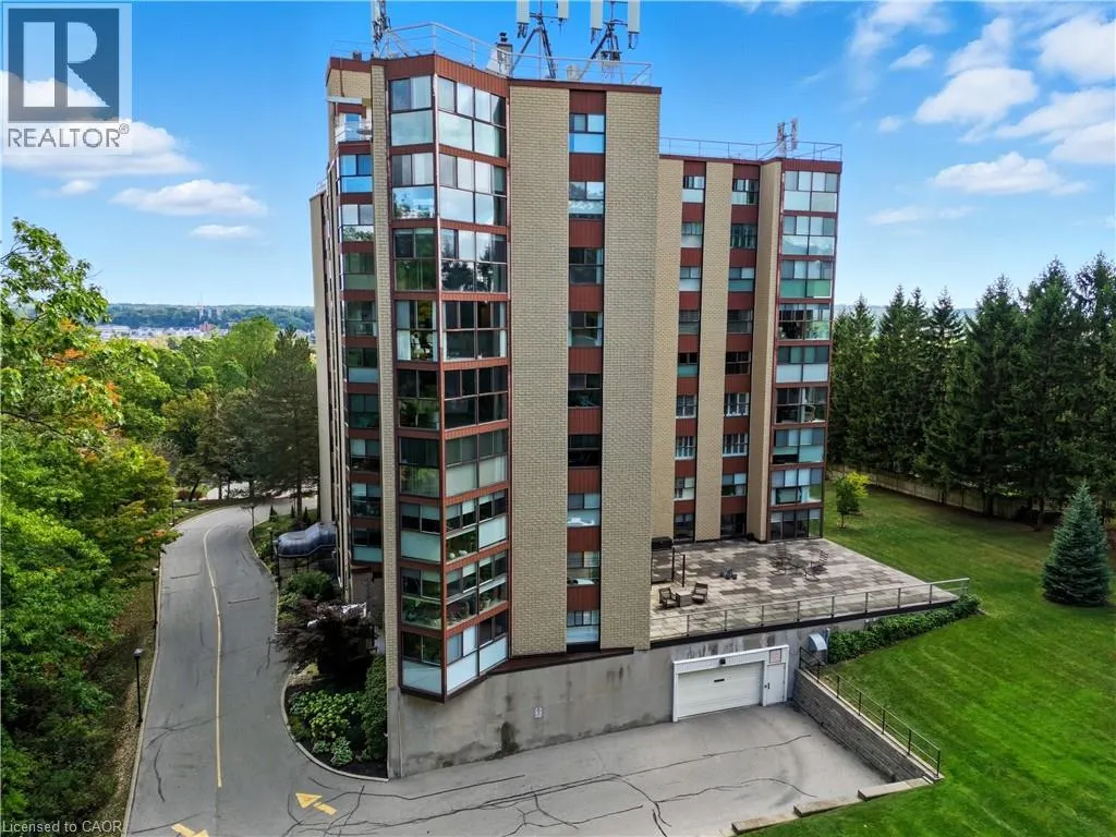 20 BERKLEY Road Unit# 702, #702